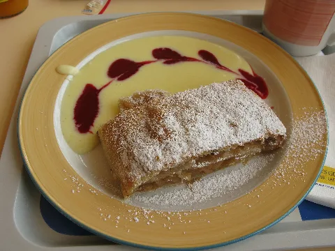 01 Apfelstrudel