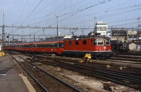 09.08.88 Zurich Hb Sbb Re 4 4¹¹ 11381 (12684810715)