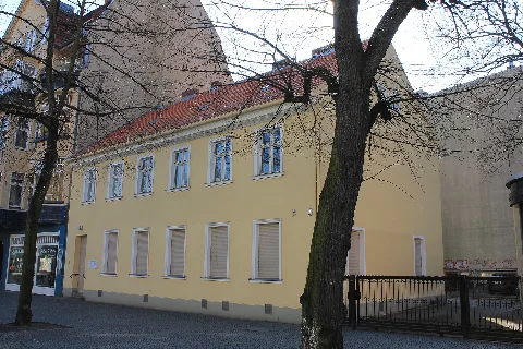 09011757 Berlin Tegel, Alt Tegel 9 001