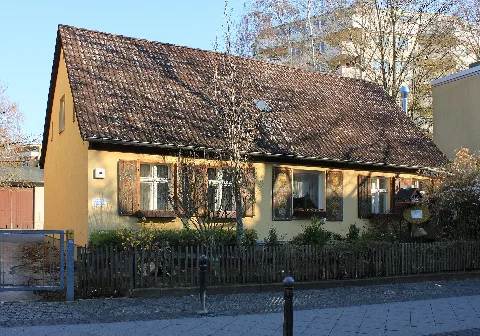 09011759 Berlin Tegel, Alt Tegel 18 003