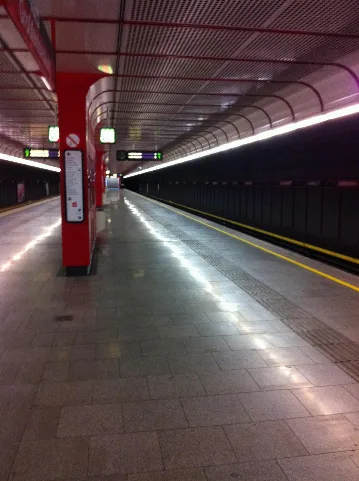 110726 Ubahn 1 (5988060775)
