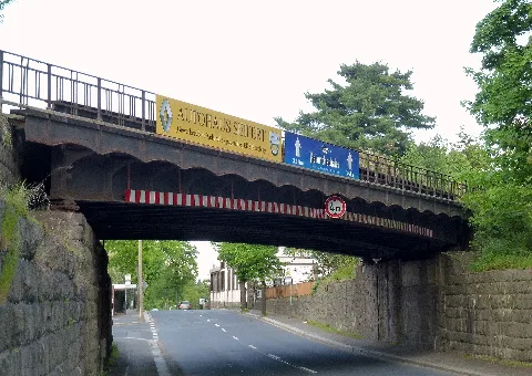 120508 Radeberg Eisenbahnbruecke Dresdener Strasse