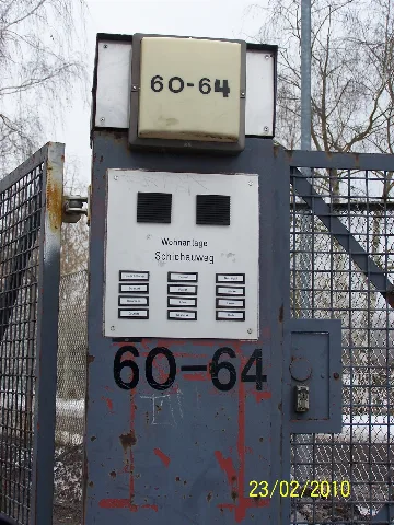 12307 Berlin, Wohnanlage Schichauweg 60 64, Klingeltableau Panoramio