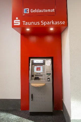 13 08 29 Bahnhof Bad Homburg 0009