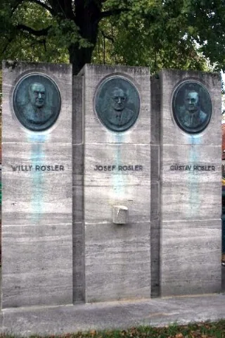 139 Ehrenmal Rösler Siedlung, Elisabeth Rösler Straße (Steeg)