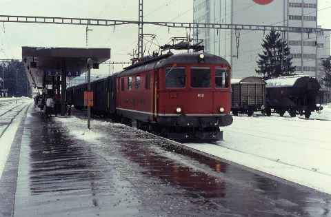 16.02.91 Herzogenbuchsee Sbb Re 4 4¹ 10045 (12685318684)
