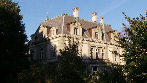 1852 Villa