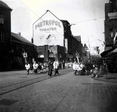 1957.06.20 Fronleichnamsprozession In Alt Hamborn (Duisburg)