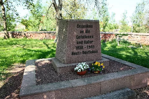 2.Wk Denkmal Neutz