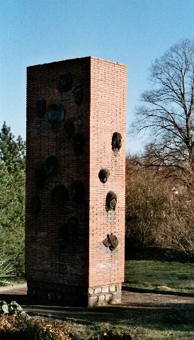 20020101 Xl Stadtansichten Strausberg Ehemalige Stele Der Solidaritaet In Strausberg Nord 009