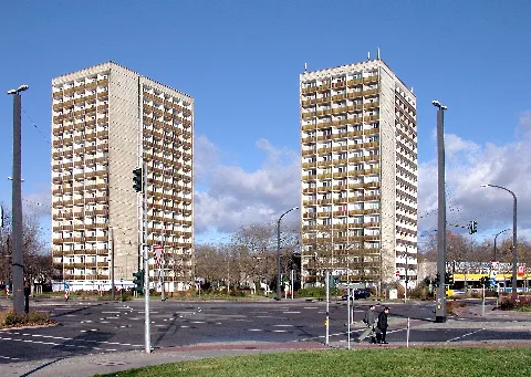 20070114035Dr Dresden Seevorstadt Hochhäuser Gret Palucca Straße