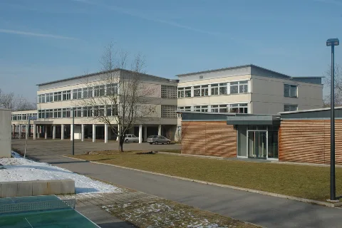 20090215 Lauffen Hölderlin Gymnasium Hinten