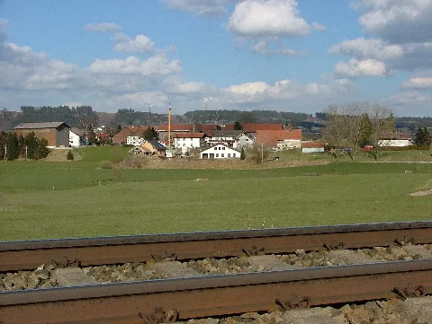200M Östlich Der Bahngleise Liegt Käsers Panoramio