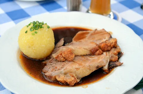 2011 0628 Seefeld Schweinsbraten Mit Kartoffelknödel
