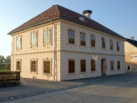 2012.11.14 Ardagger Markt Kindergarten, Ehem. Pfarrhof 01