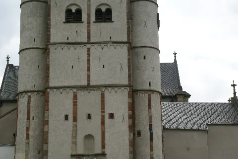 2014.06.21.112359 Facade Stiftskirche Münstermaifeld