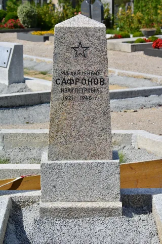 2015 08 01 Guentherz Amstetten Neuer Friedhof Russischer Friedhof (11)