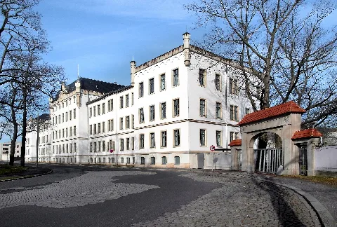 20200215320Dr Dresden Albertstadt Stauffenbergallee 24