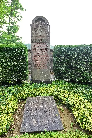 2021 08 30 Wachtberg Ehrenmal 03