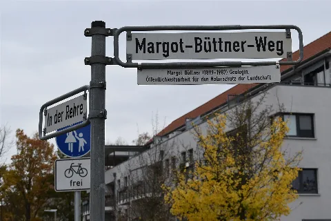 2021 11 06 Margot Büttner Weg 02