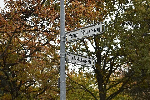 2021 11 06 Theda Behme Straße 02