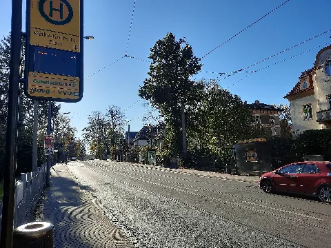 2022 11 06 Tram Haltestelle Käthe Kollwitz Platz 01
