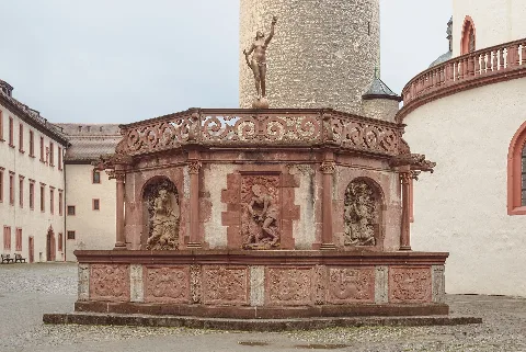 20230105 Brunnentempel Festung Marienberg 03