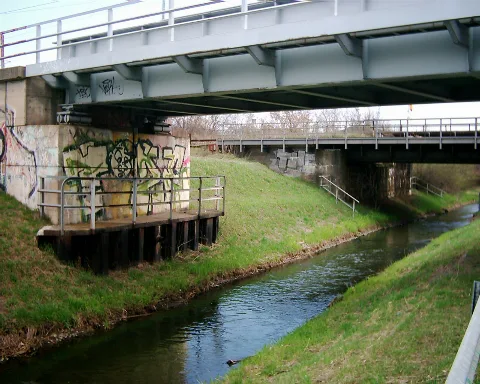209 Eisenbanringbrckendsci0138