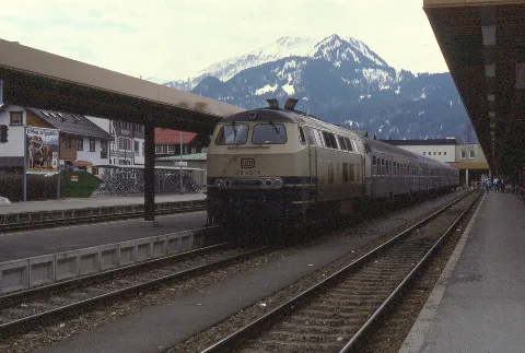 218 407 5, 15.04.88 In Oberstdorf (14397156686)