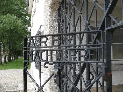 2440 Kz Dachau Tor