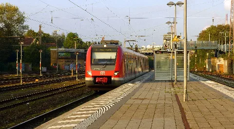 94 80 0422 529 8 D Db