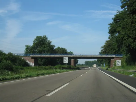 A4 Bei Gewerbegebie Geo En.hlipp.de 13486