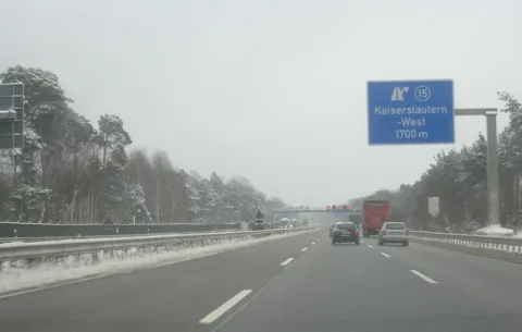 A6 Kreuz 15, Kaiserslautern West (1700M) Geo.hlipp.de 23911