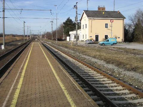Achau Bf 01