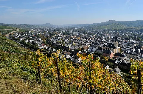 Ahrweiler, Rotweinwanderweg Blick, 2011 10 Cn 01