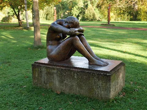Akt Eva Hemmingen Schlosspark