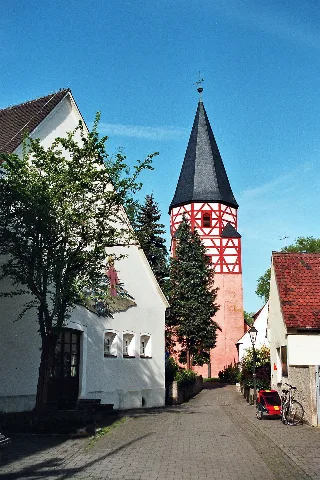 Allersberg, Der Turm Der Allerheiligenkirche Und Haus Hinterer Markt 31