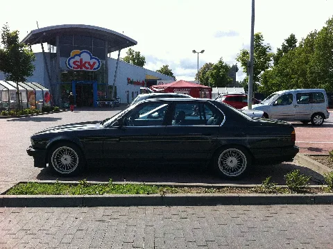 Alpina B11 Seite