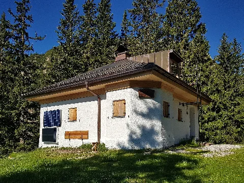 Alplhaus (20200612 091032)