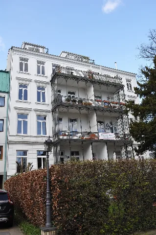 Alsterchaussee 28 (Hamburg Harvestehude).Ajb