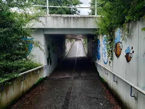 Fußgängertunnel unter den Bahnschienen der DB-Strecke 3611 zwischen der Brendelstraße und der Berliner Straße