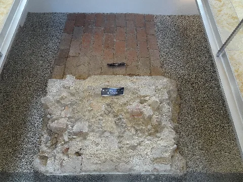 Alt St. Nikola Landshut Archäologisches Fenster 2