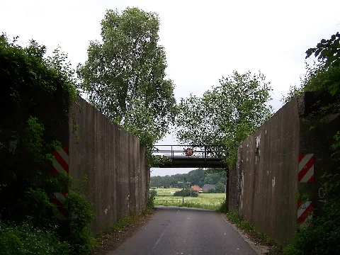 Alte Aufleger Der Hüggelbahnbrücke Über Die Straße Hüggelschlucht