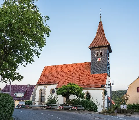 Alte Evangelische Kirche Stuttgart Heumaden 2015 01
