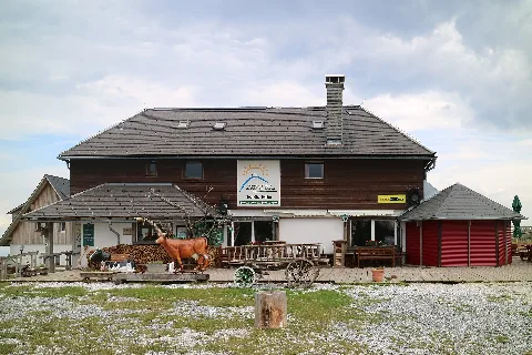 Altes Almhaus 01