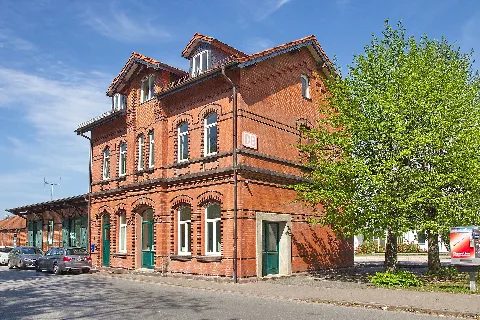 Altes Bahnhofsgebäude In Mellendorf (Wedemark) Img 5243