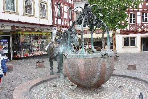 Alzey, The Fountain On The Rossmarkt 1