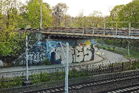 Am Bahnhof Wuhlheide Berlin Obers 2014 1405 1285 120