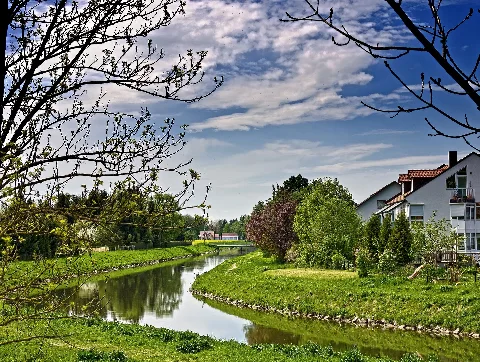 Am Ueberfuehrungskanal; Gegenlicht, Hdr