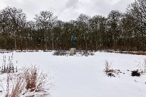 Große Querallee